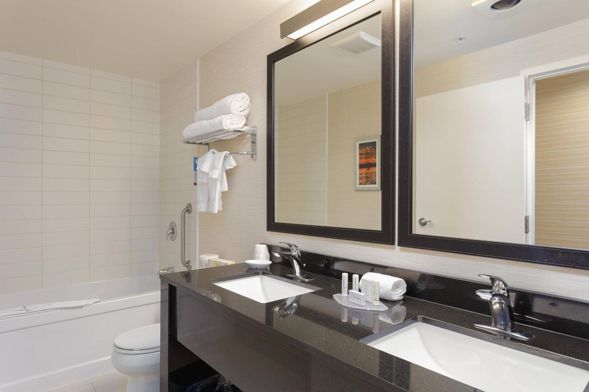 Fairfield Inn & Suites By Marriott Бельвиль Экстерьер фото