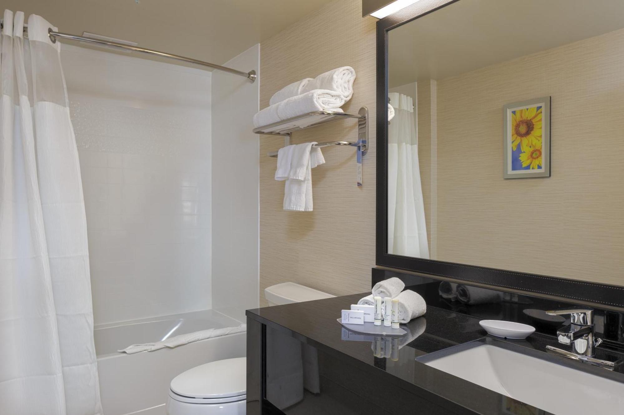 Fairfield Inn & Suites By Marriott Бельвиль Экстерьер фото
