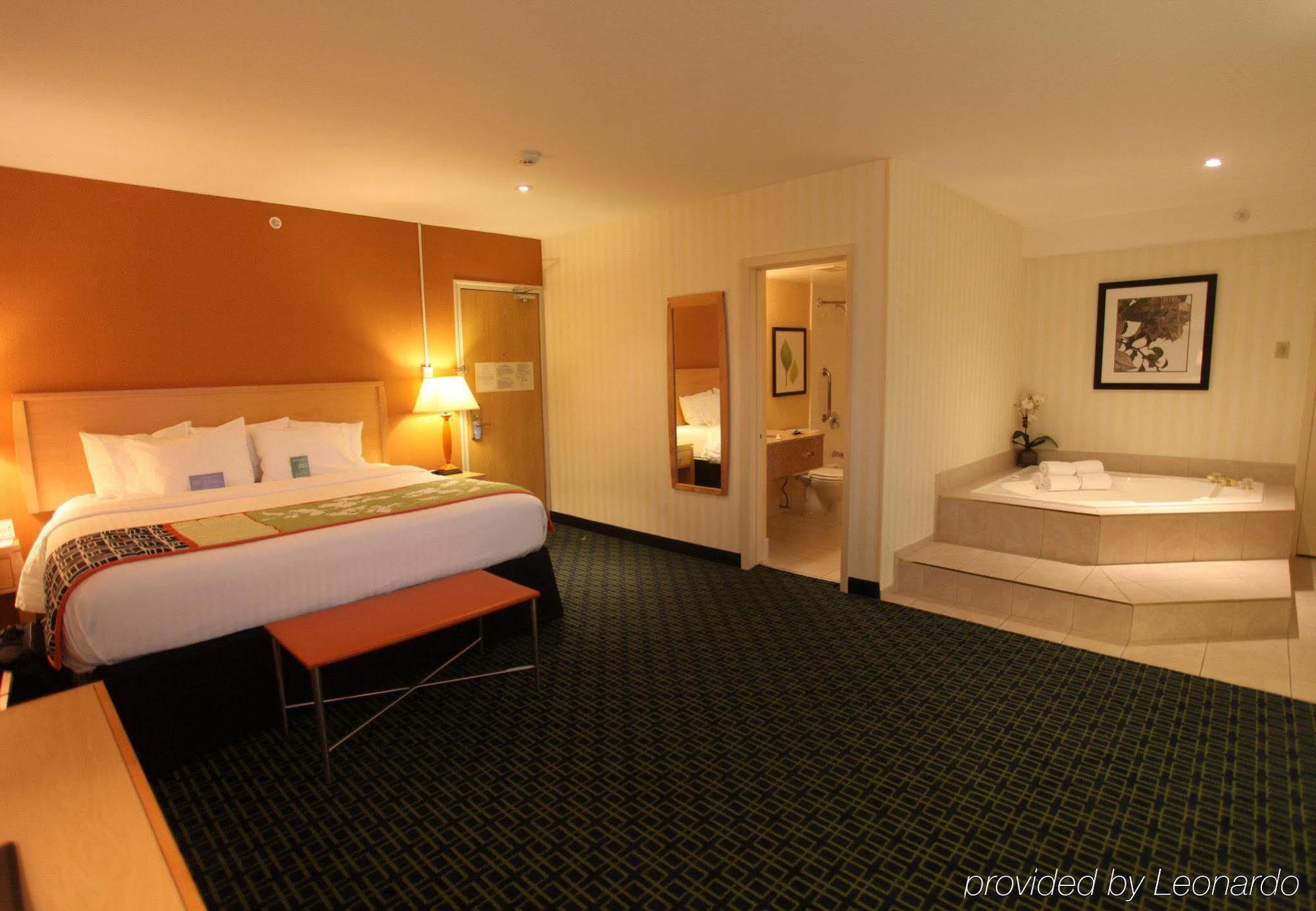 Fairfield Inn & Suites By Marriott Бельвиль Экстерьер фото